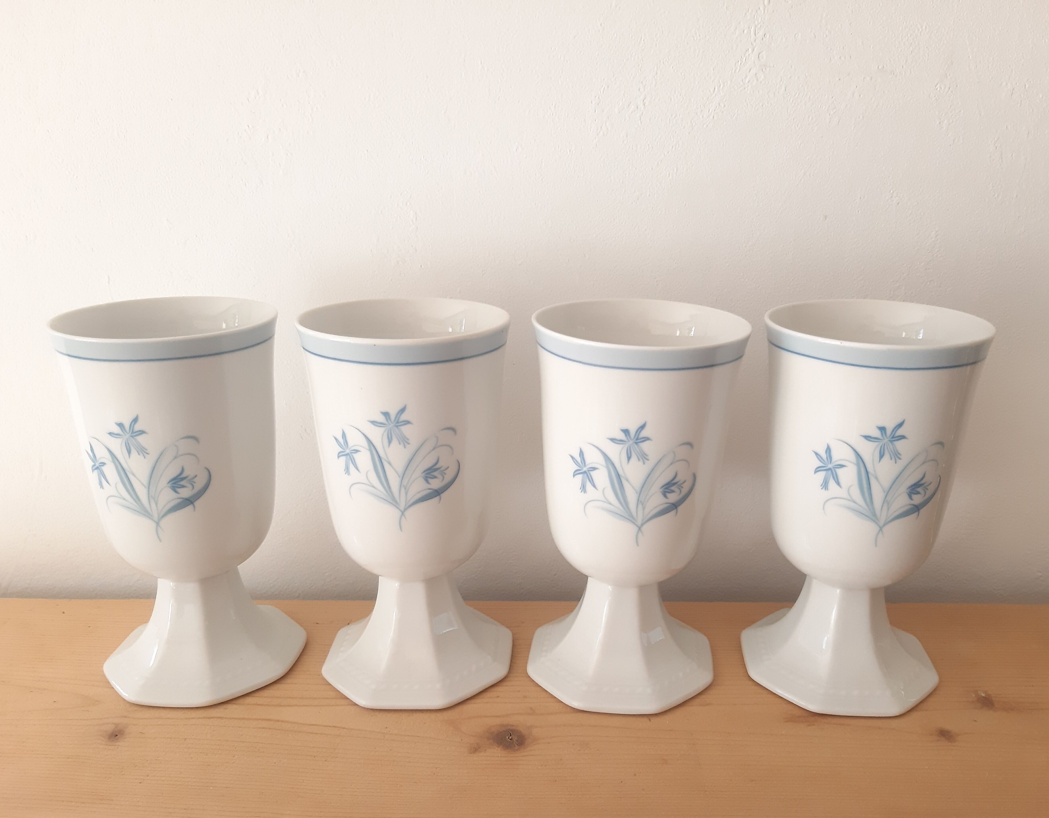 Cups, 4 mugs