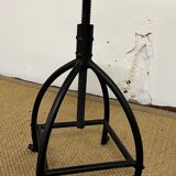 Industrial screw stool