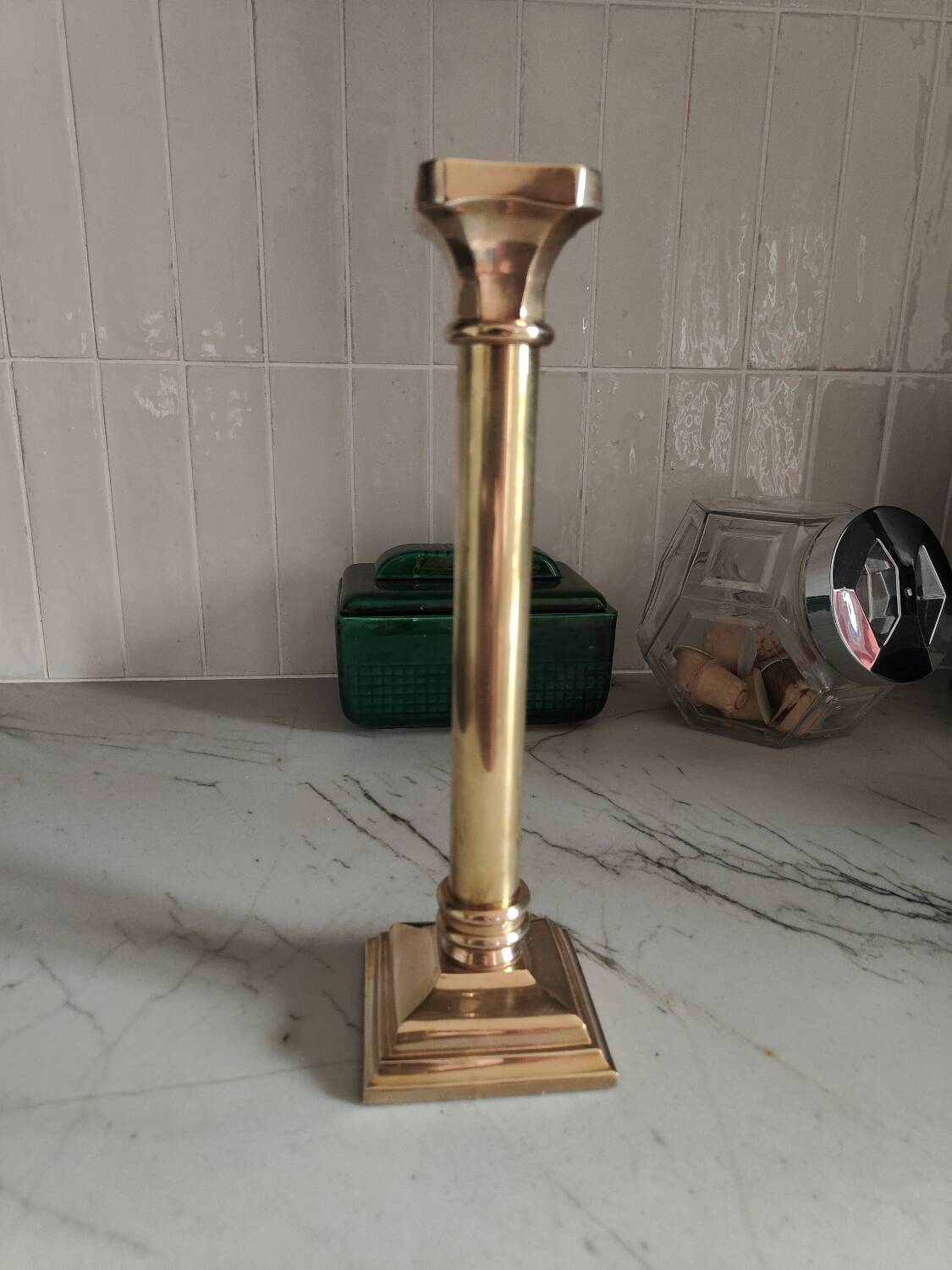 Column candle holder