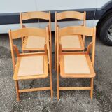 “Space saving” dining set