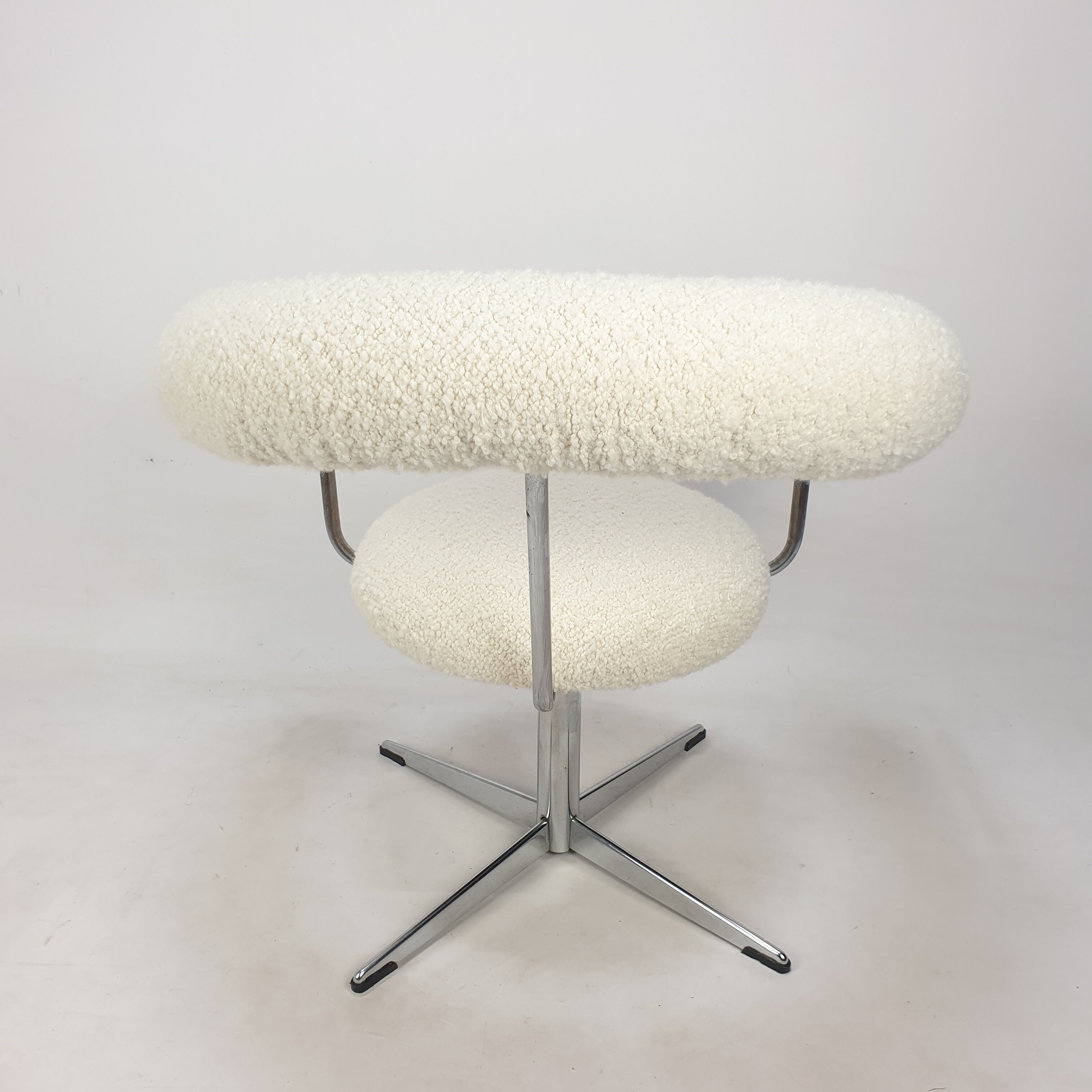 Ensemble de 2 fauteuils ronds, années 1970