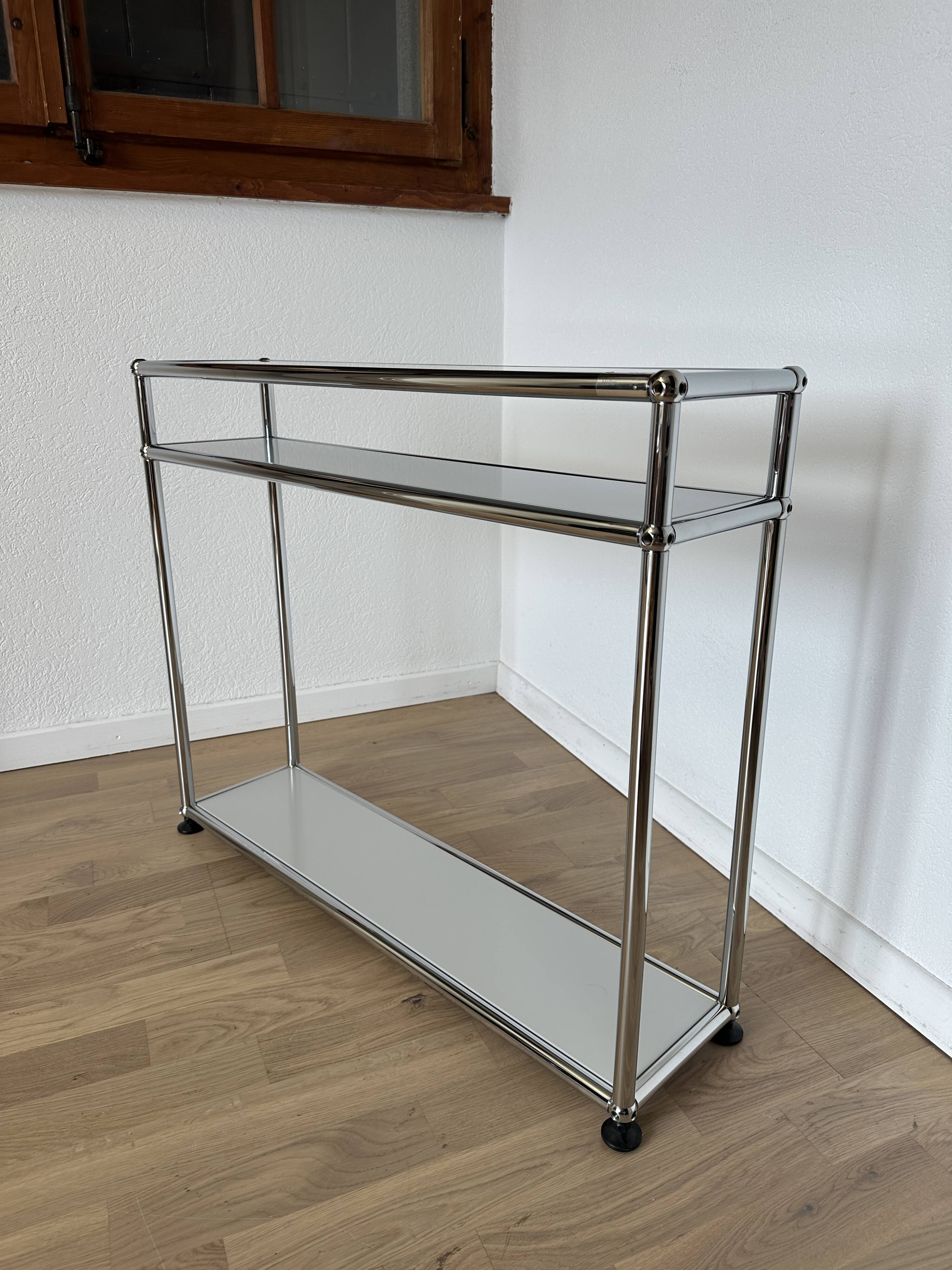 USM Haller shelf in light grey