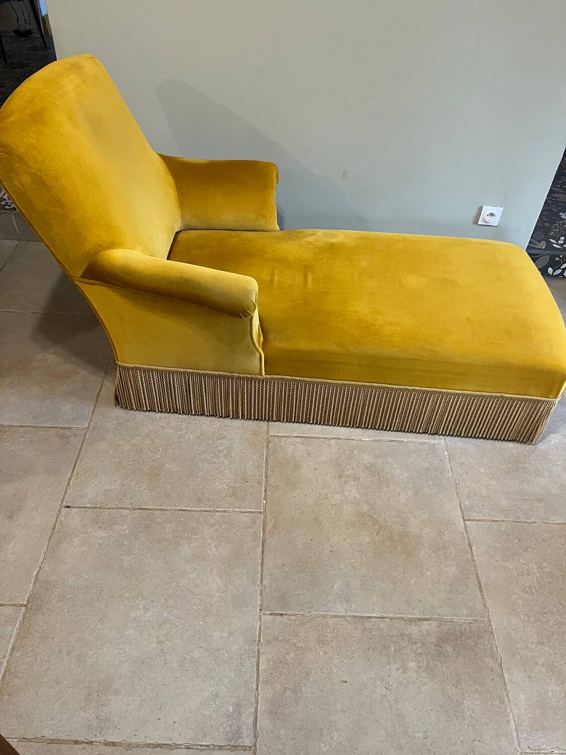 Golden velvet daybed