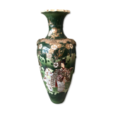 Large asian porcelain vase of green color and dore geisha pattern