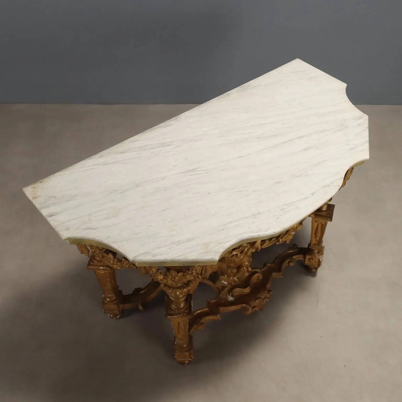 Console ancienne éclectique en bois sculpté et doré, Italie, XIXe siècle