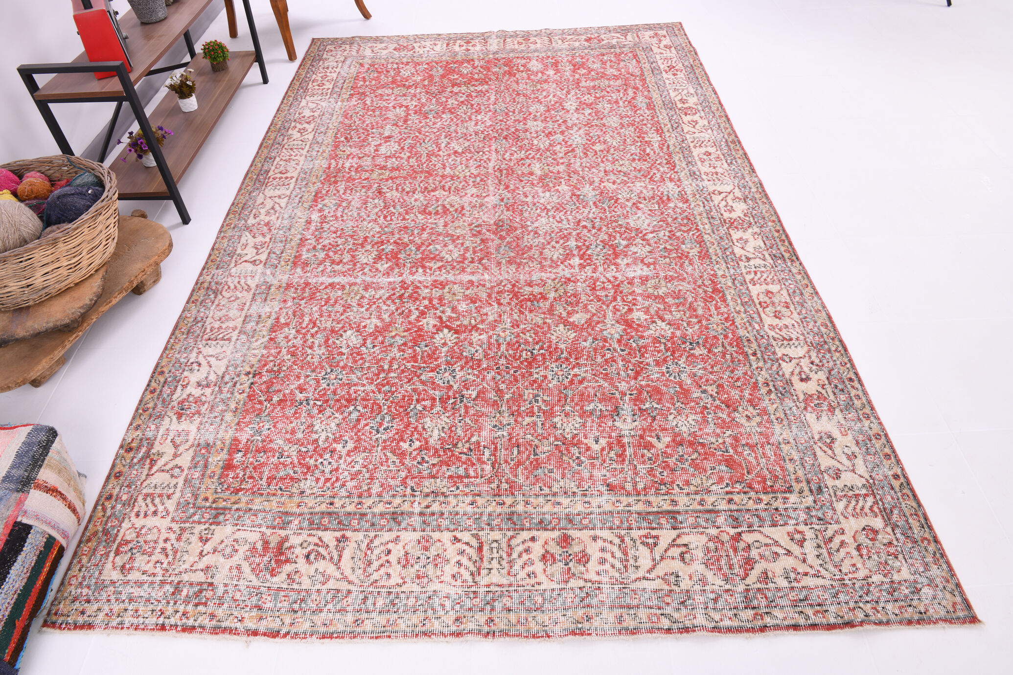 6x10 red classic floral vintage rug 314x197cm