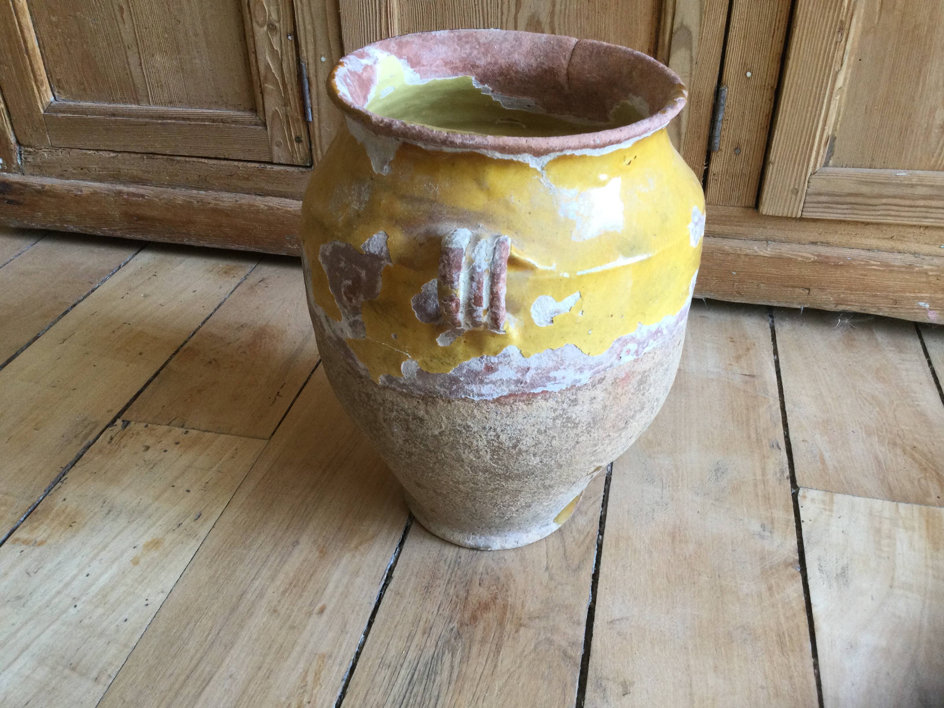 Antique grease pot