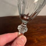 Verre à pied décor ciselé vin eau