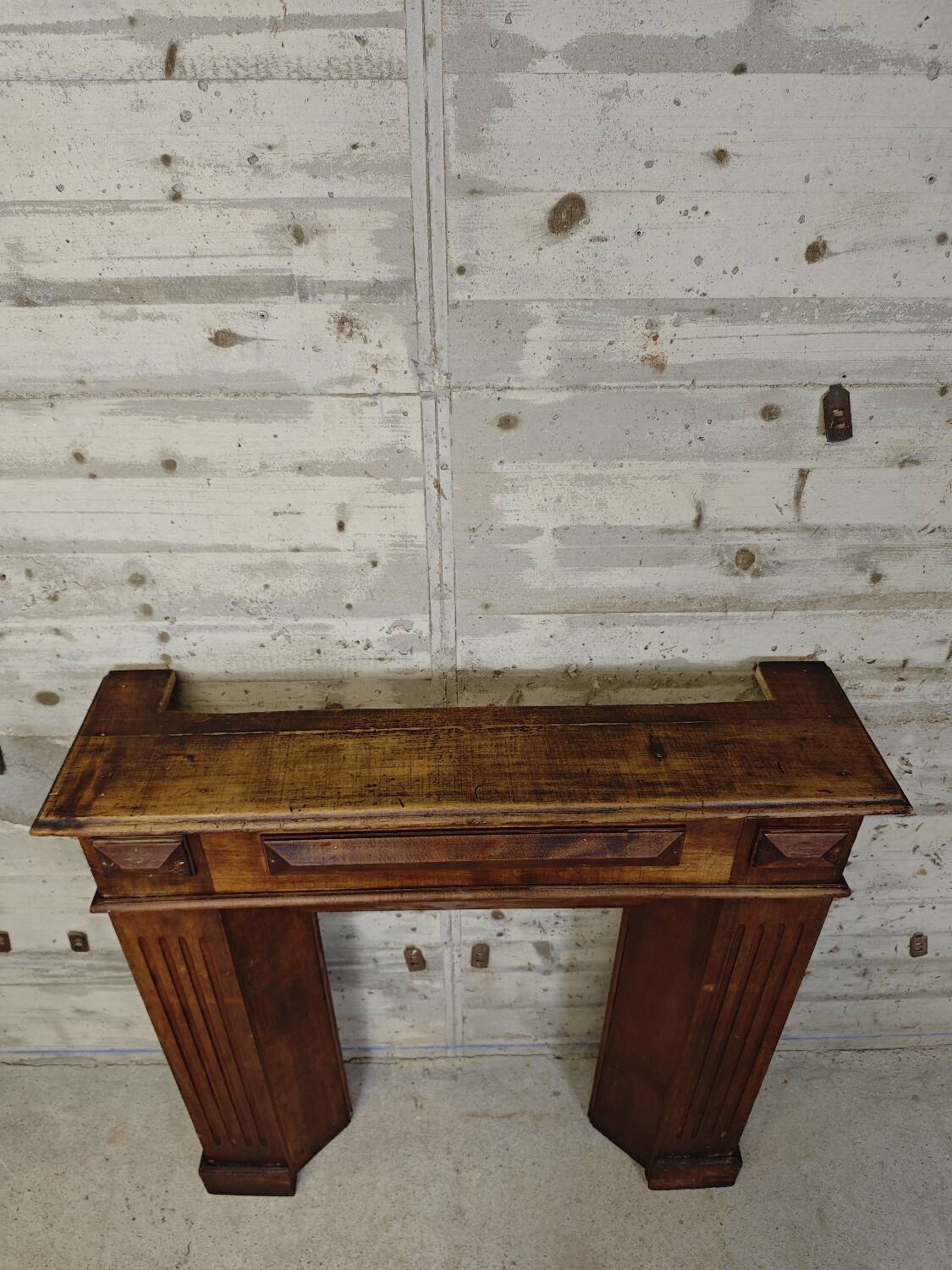 Wooden fireplace mantel