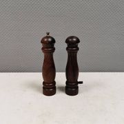 Salière et poivrière en bois de rose, Danemark 1960-70.