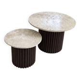 Table basse ronde gigogne travertin et bois cannelé foncé
