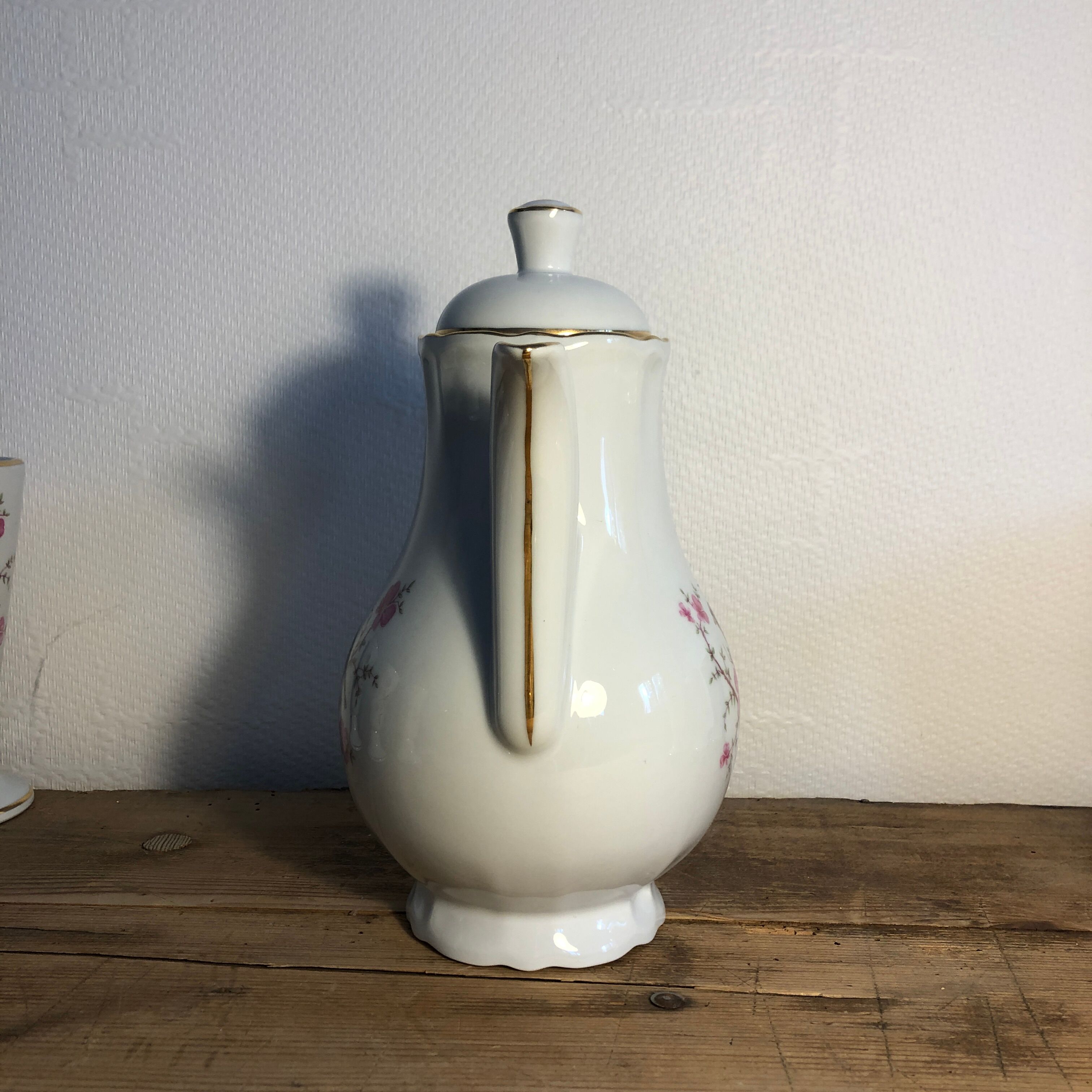 Mazagrans and coffee maker