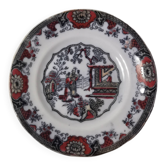 Boch Frères Canton plate with red Japanese decor