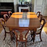 Superb Victorian mahogany extending table with 12 chairs – Late 19th century