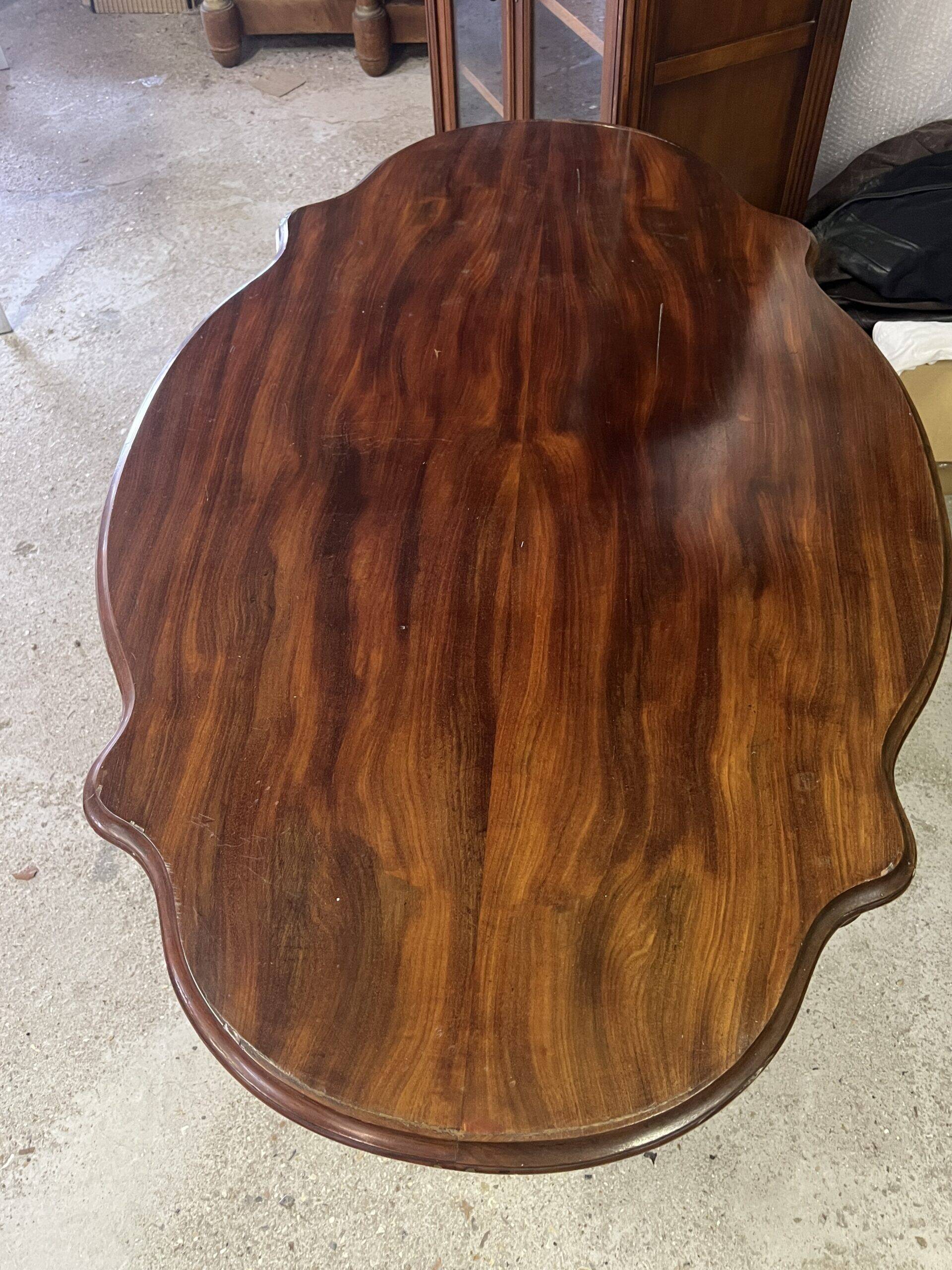 Large Louis Philippe period mahogany fiddle-shaped pedestal table, 19th century