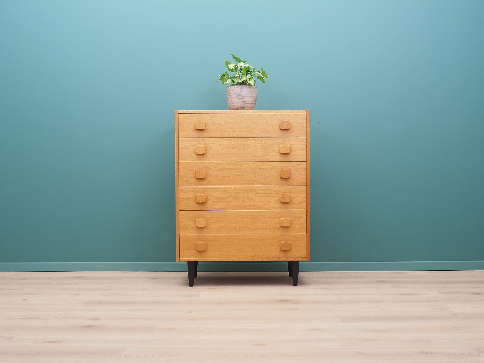 Commode en frêne, design danois, années 70, fabriqué au Danemark