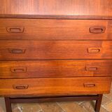 Scandinavian secretary