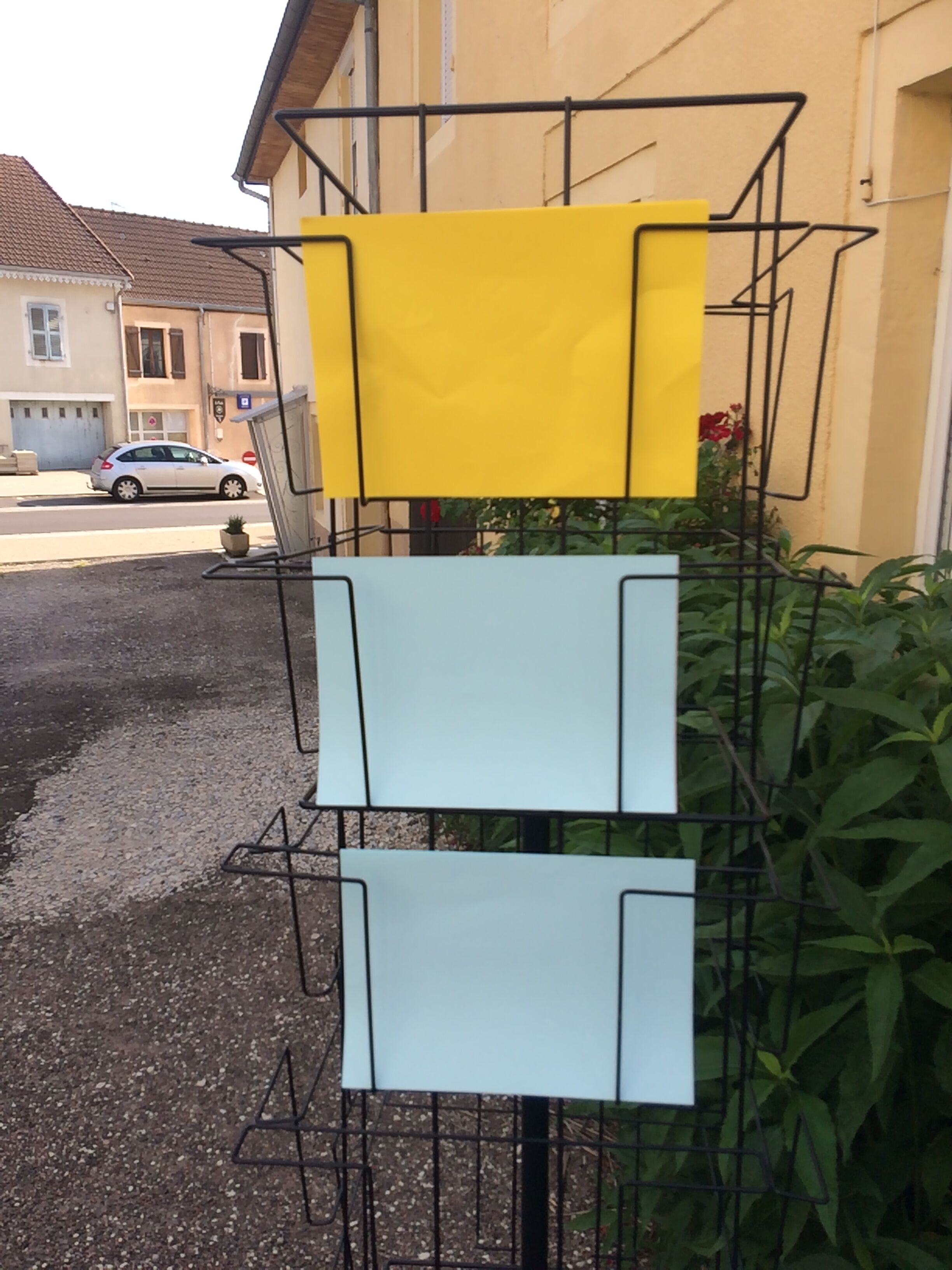 Presentation turnstile vinyl discs