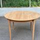 Table à manger scandinave ronde extensible décapée en teck 115cm