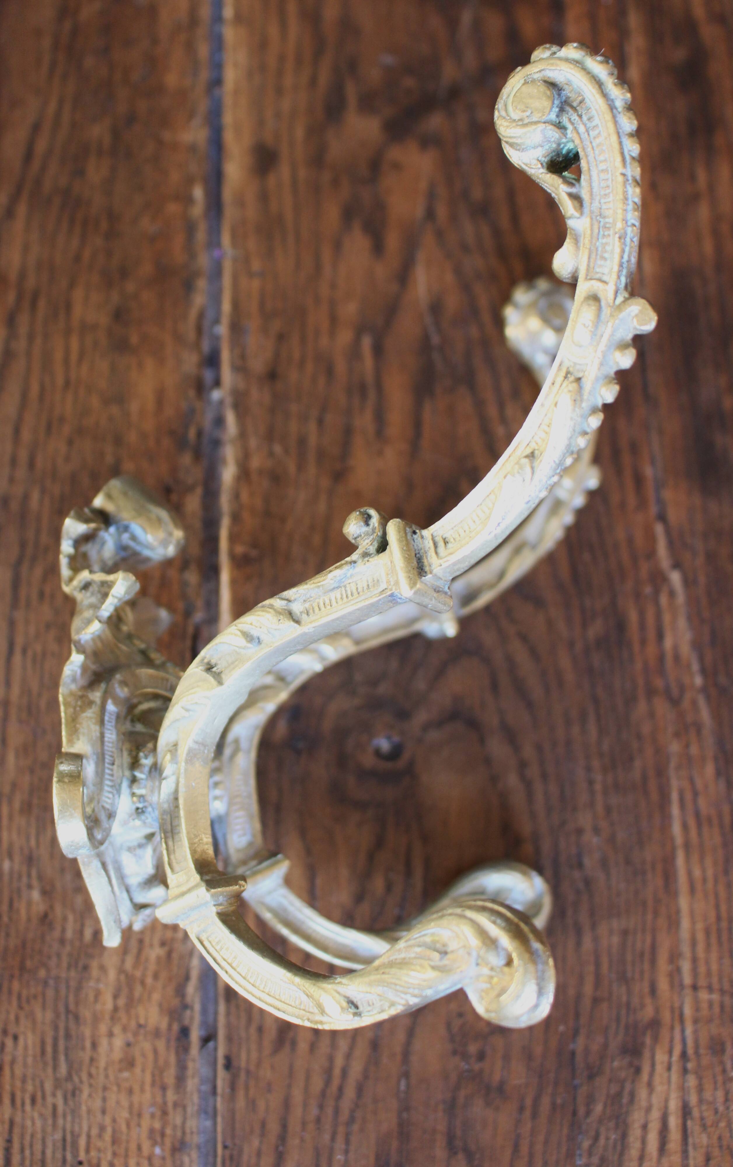 Patère laiton travaillé paire doubles crochets