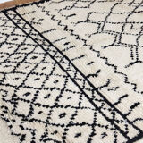 Handmade moroccan berber carpet 263 x 163 cm