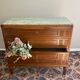 Commode Art deco dessus marbre veiné vert