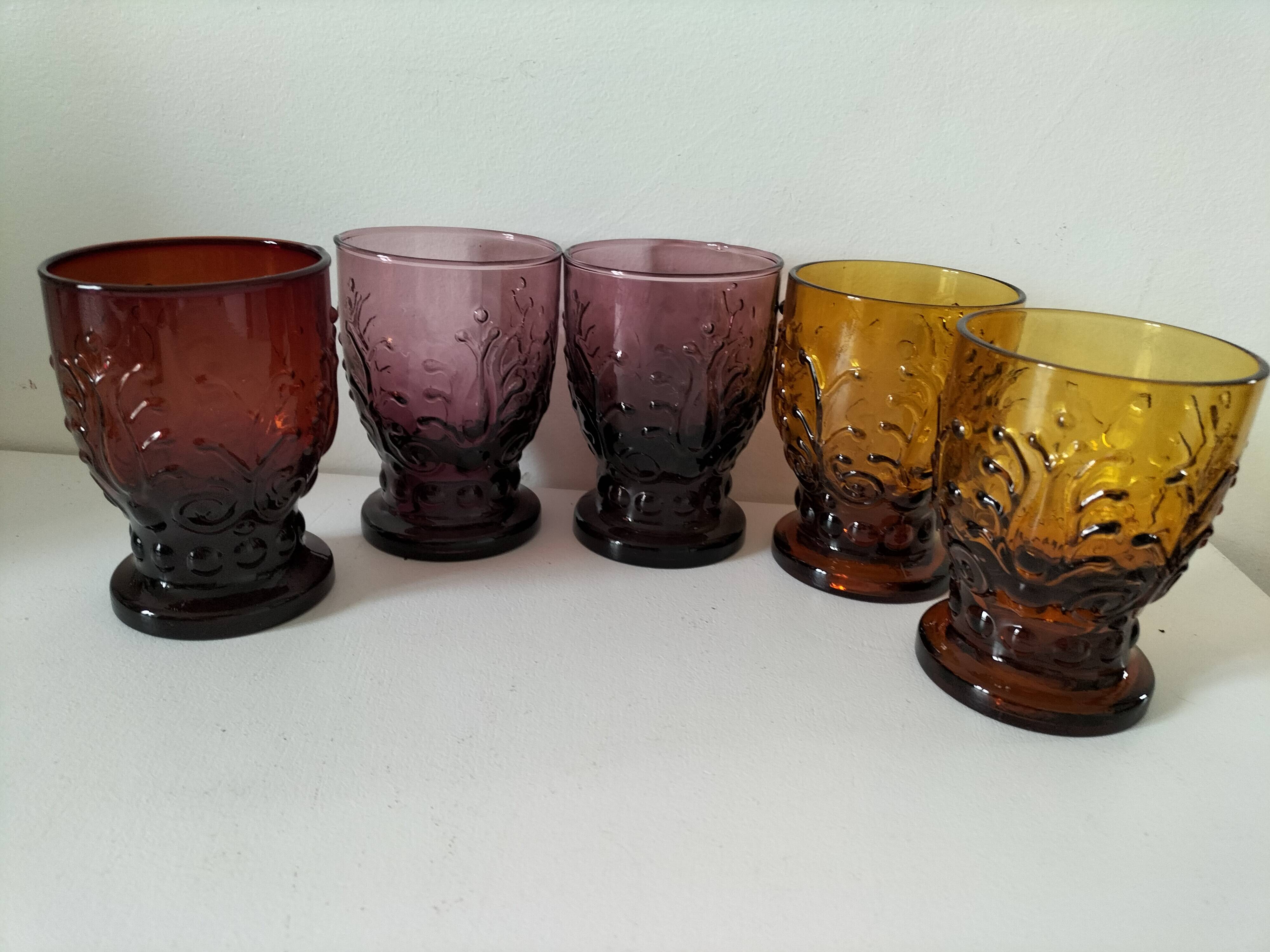5 stylish glass cups