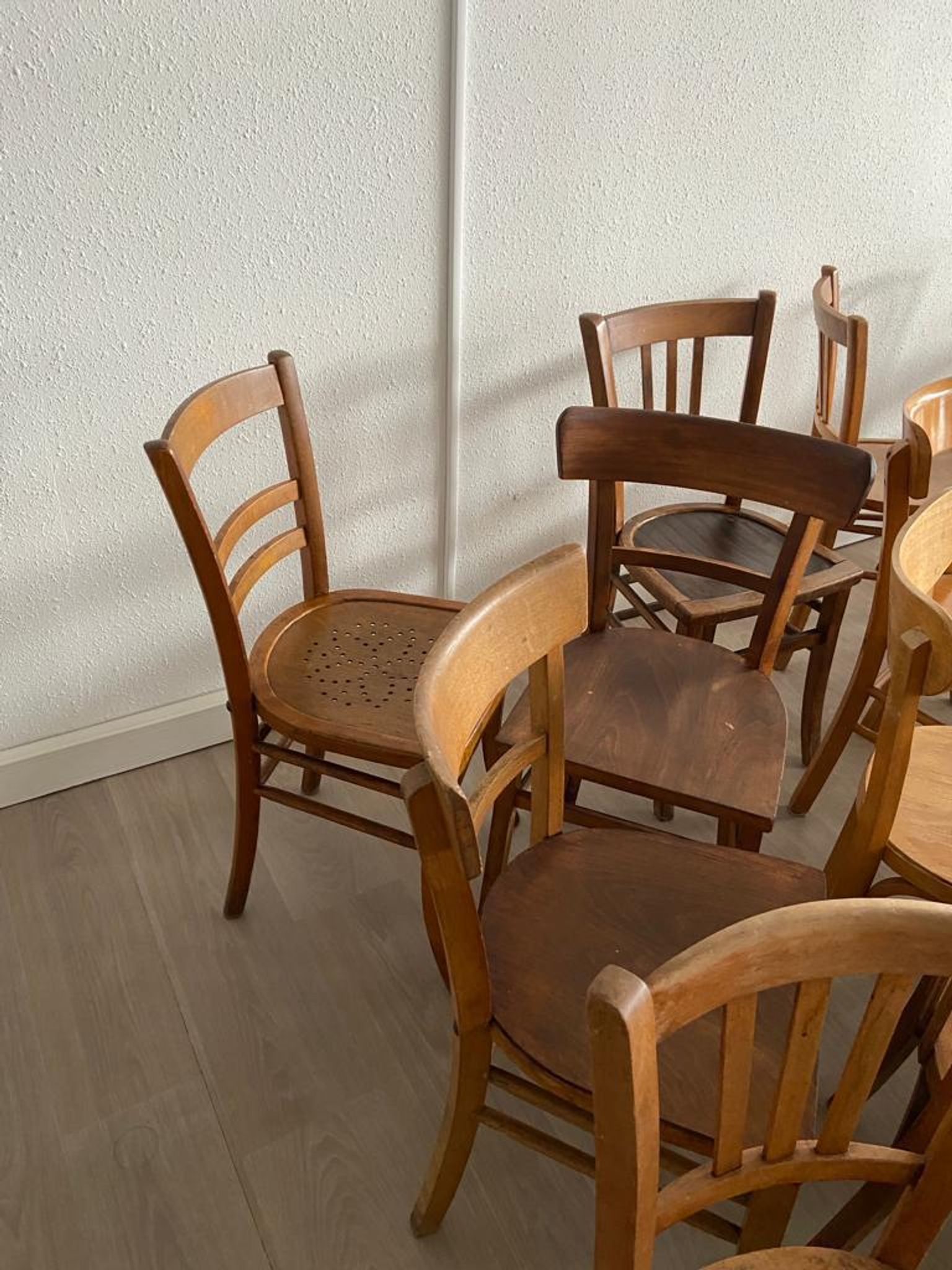 Set of 30 bistro chairs BOIS COURBÉ Vintage 60s mismatched