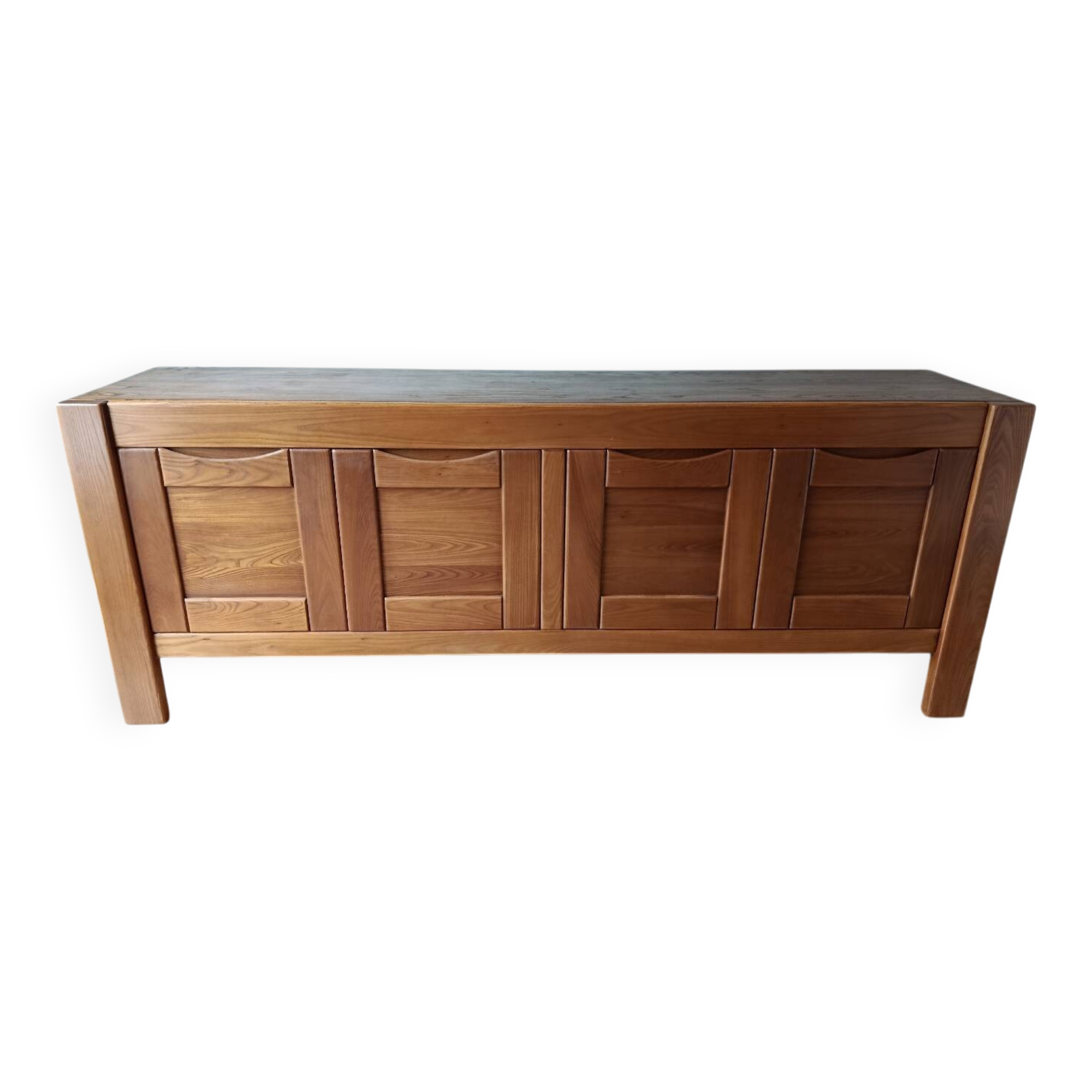 Brutalist enfilade Regain house