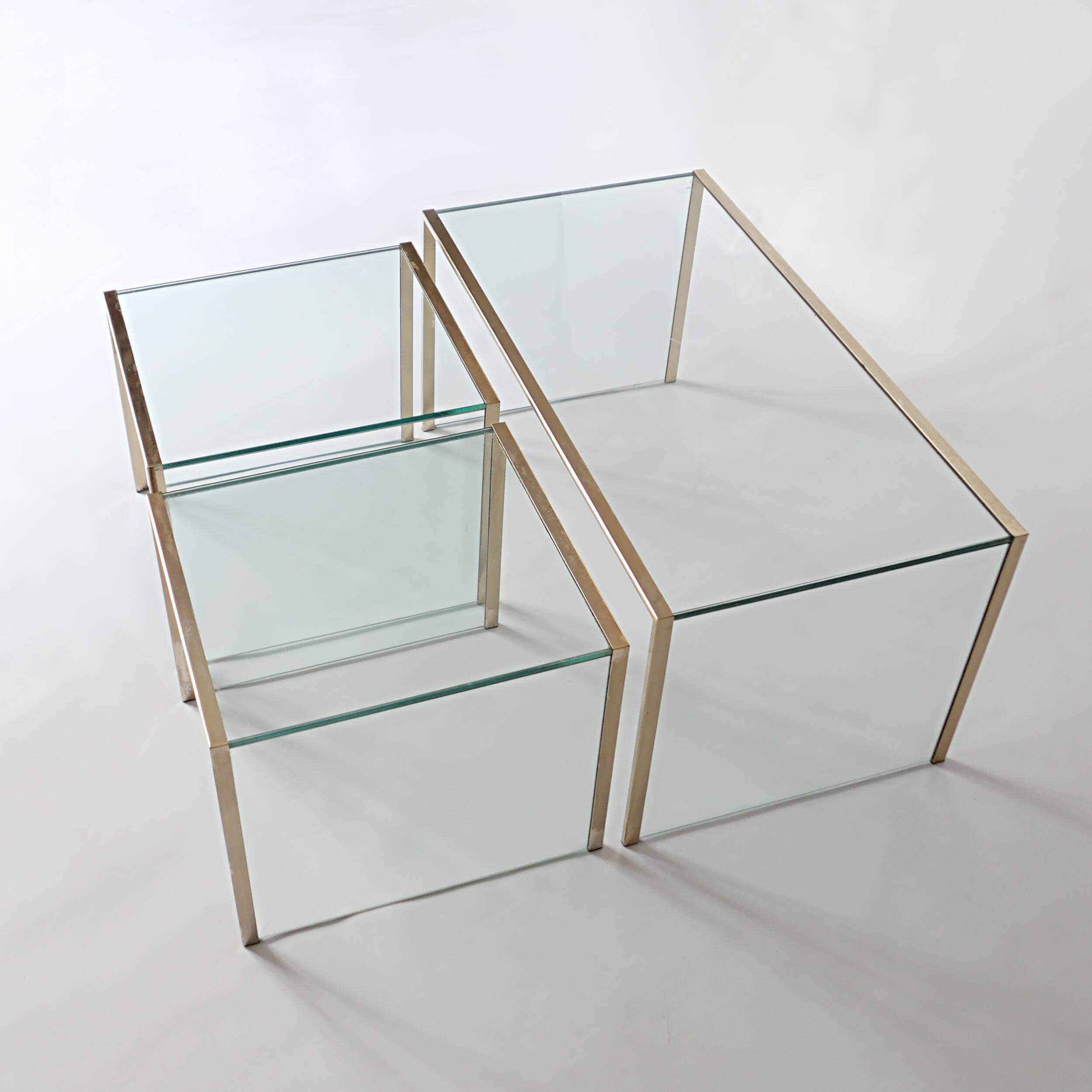 3 nesting coffee tables in glass and gilded metal, 1950-1970