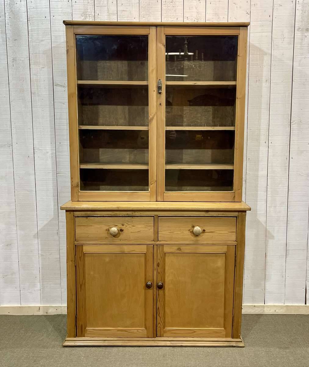 English 2-body sideboard in fir from the early 20th century