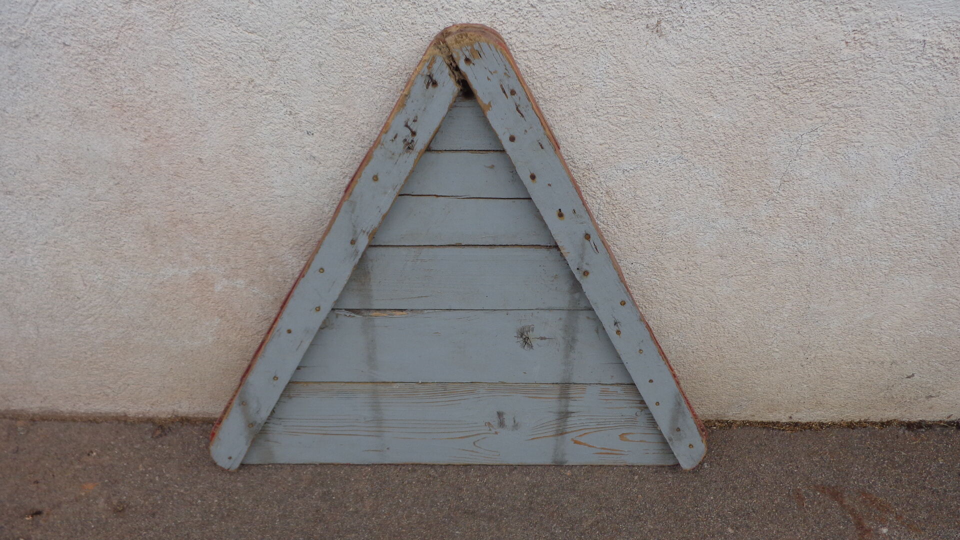 Traffic sign animal exit