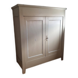 Low linen cabinet