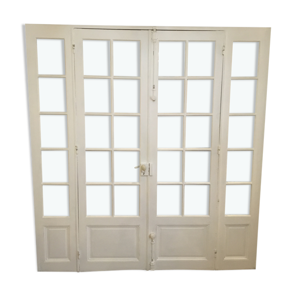 Double glass doors of Haussmann apartment salon | Selency