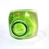 Vase scandinave en verre soufflé vert, 1960-1970