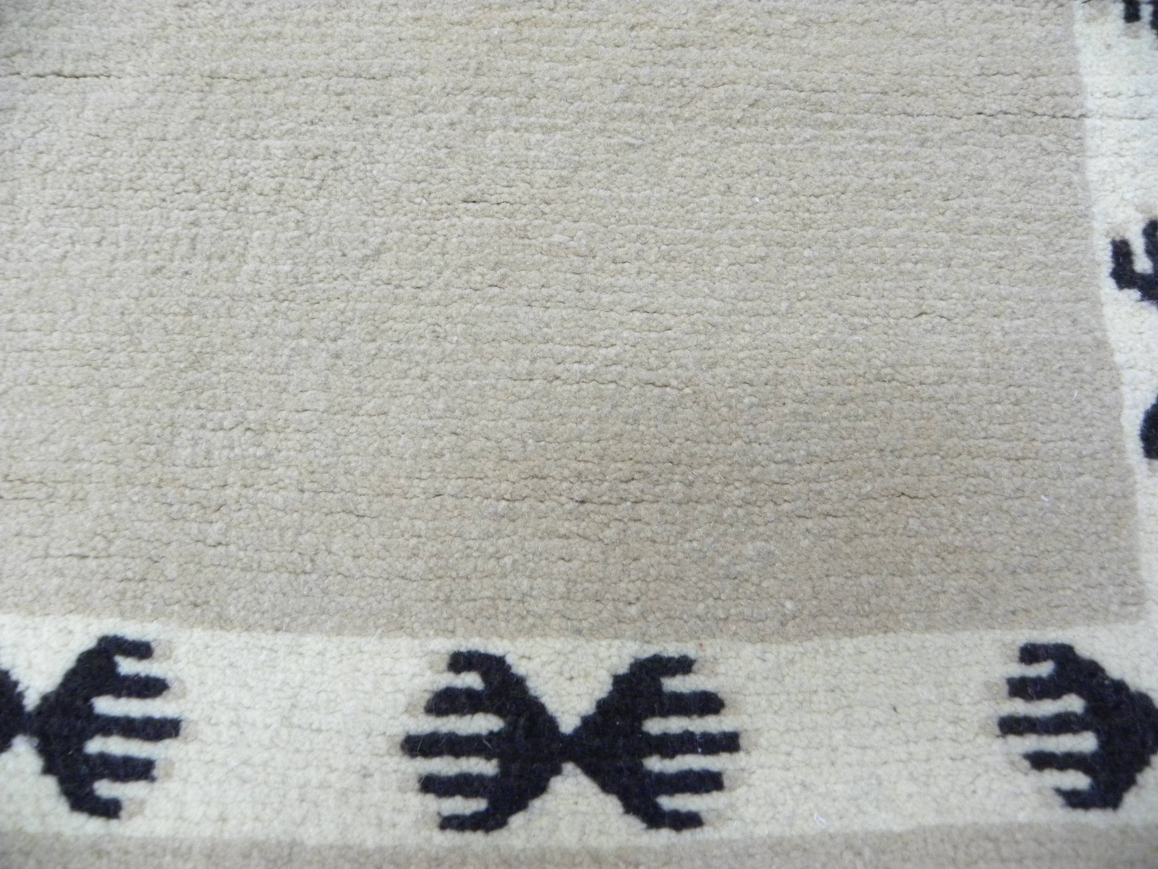 Ecru Berber rug - Traditional rug - Handcrafted wool rug