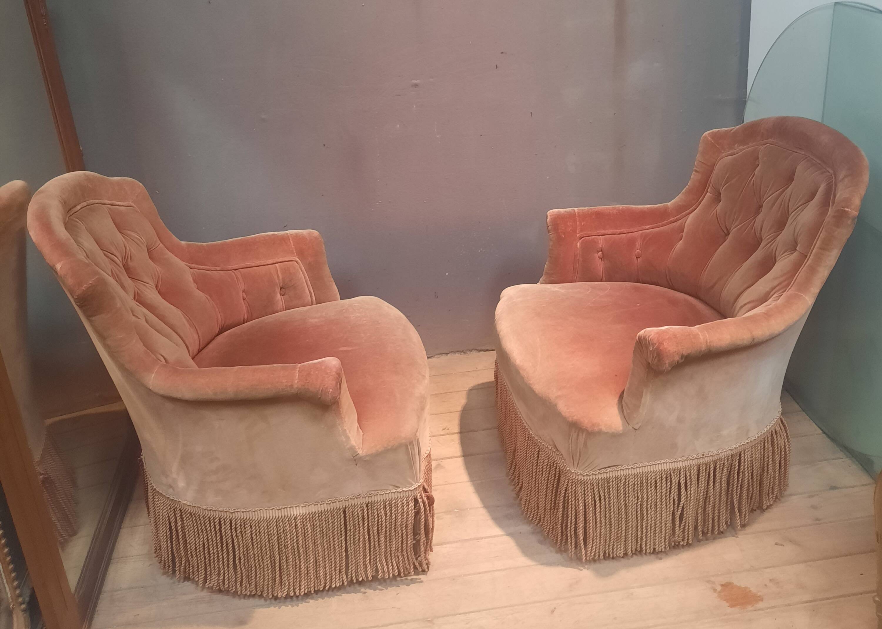 Paire de fauteuils crapaud