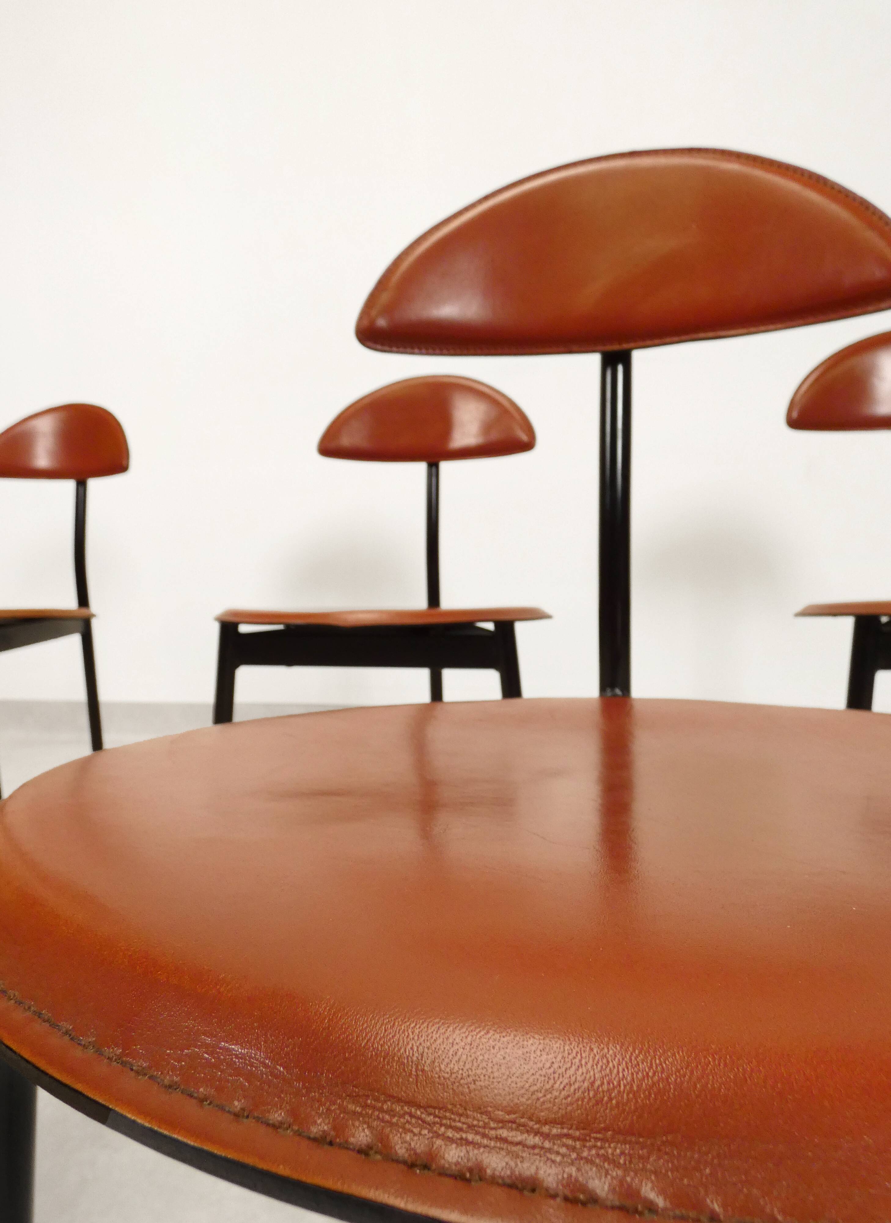 Set of 5 Linea Veam leather tripod chairs