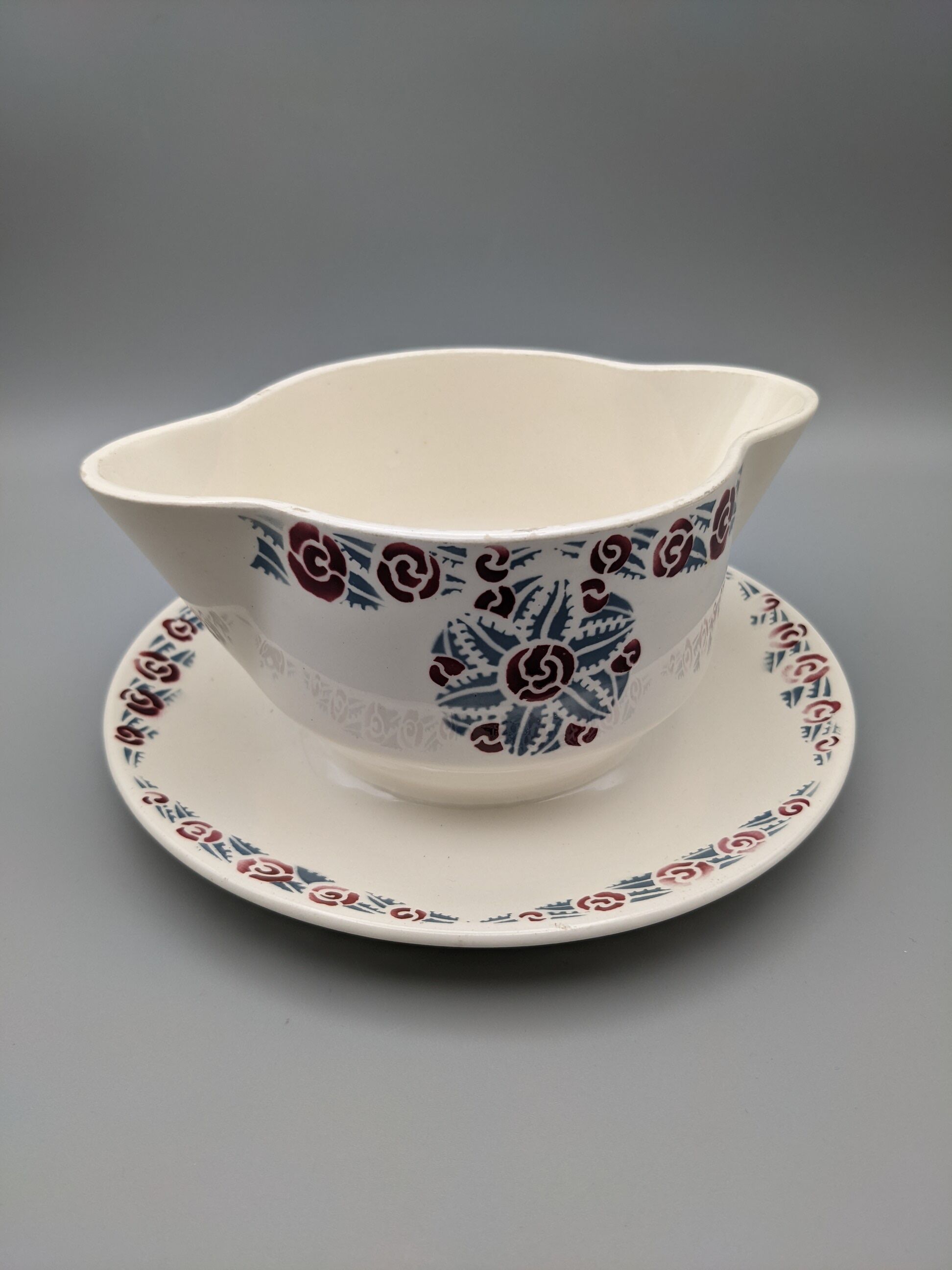 Old sauce boat faience model etoile badonviller