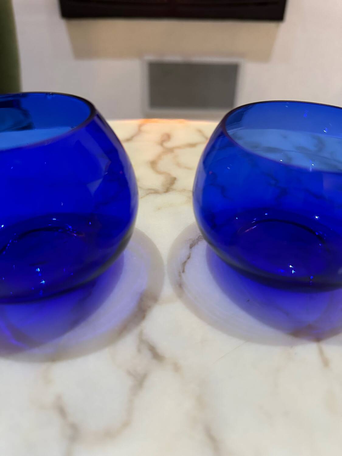 Set of 3 blue glass candle holders