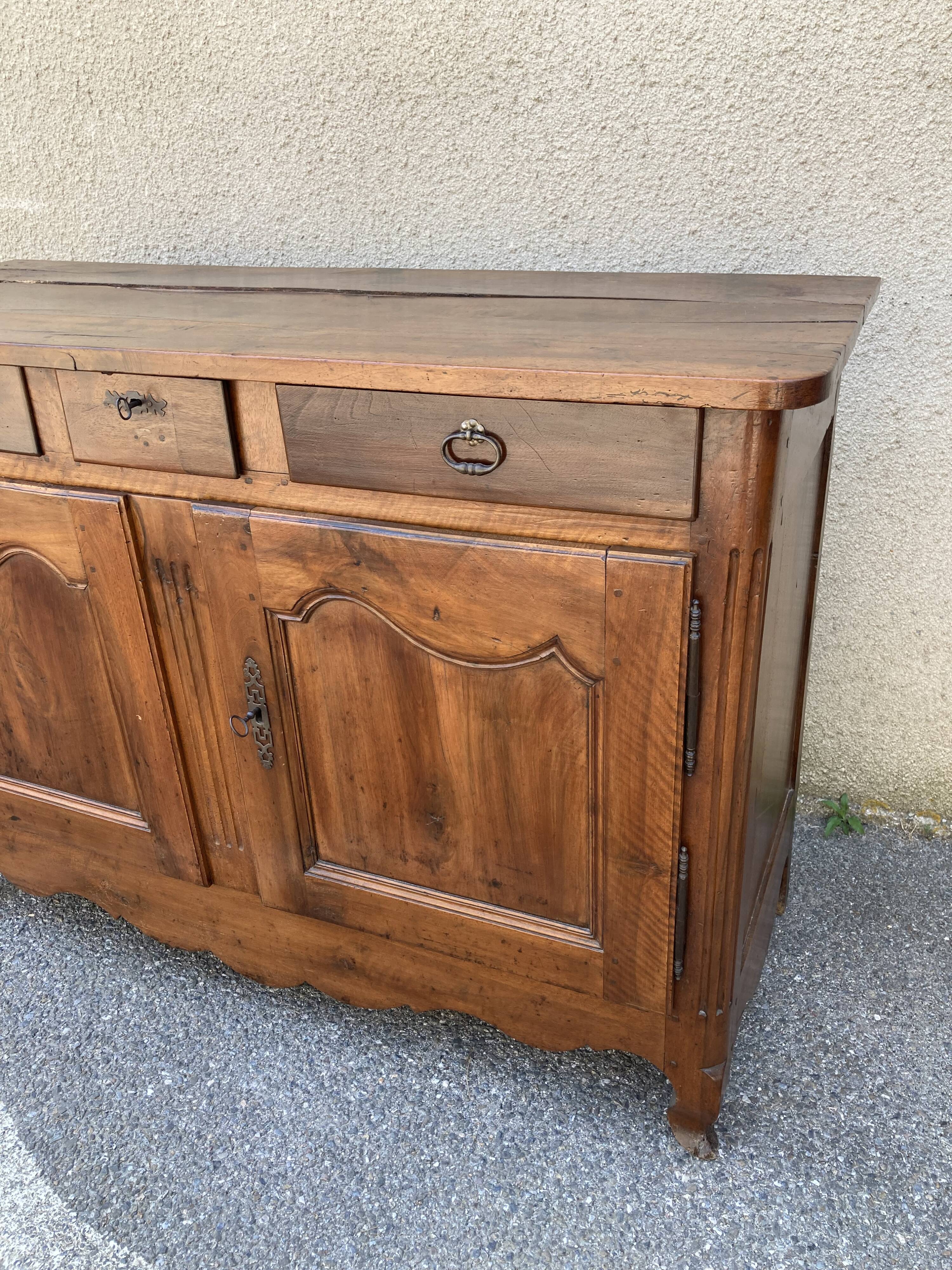 Buffet style Louis XV