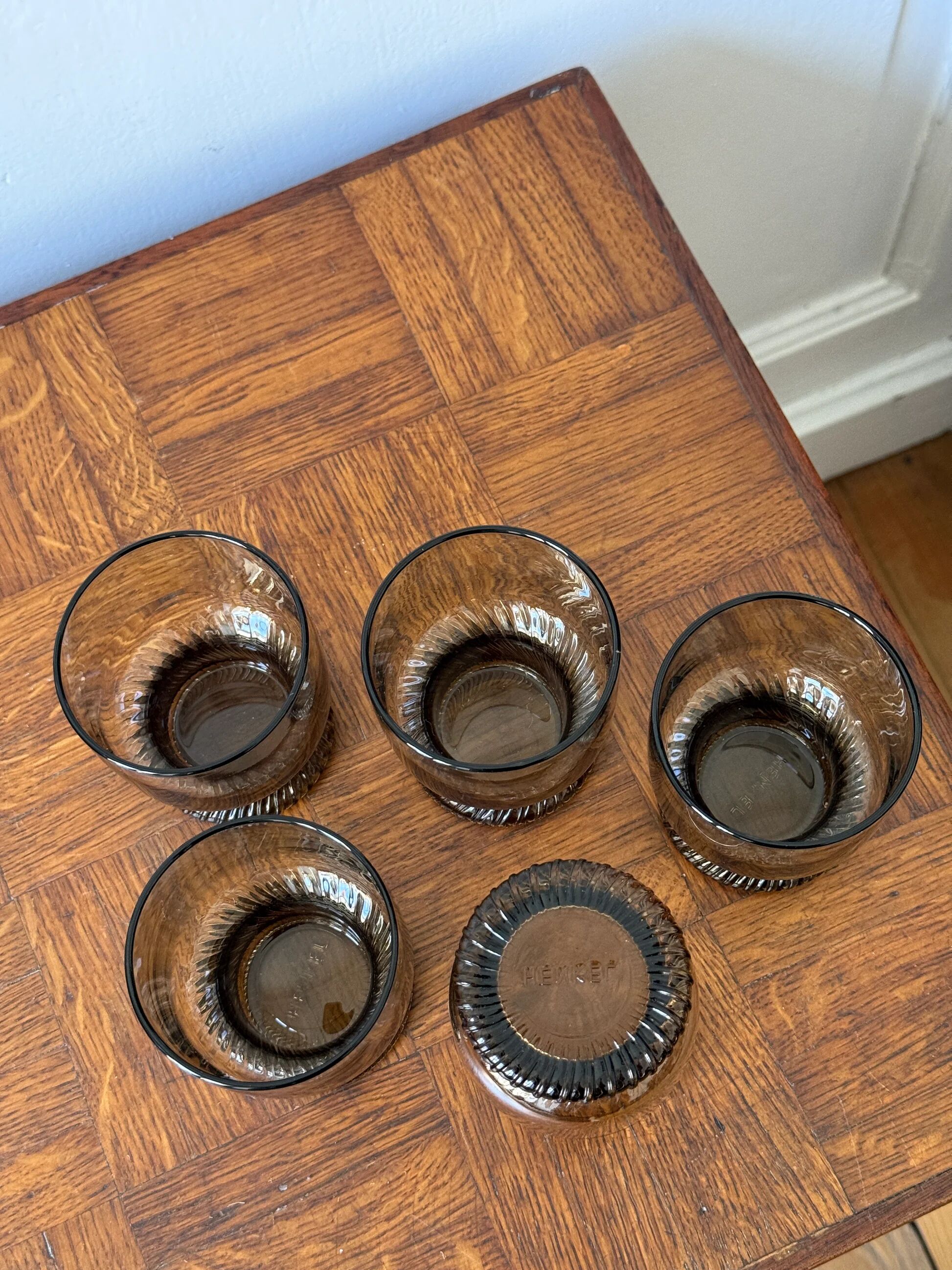 Lot de 5 verres à eau Henkel en verre fumé, années 80