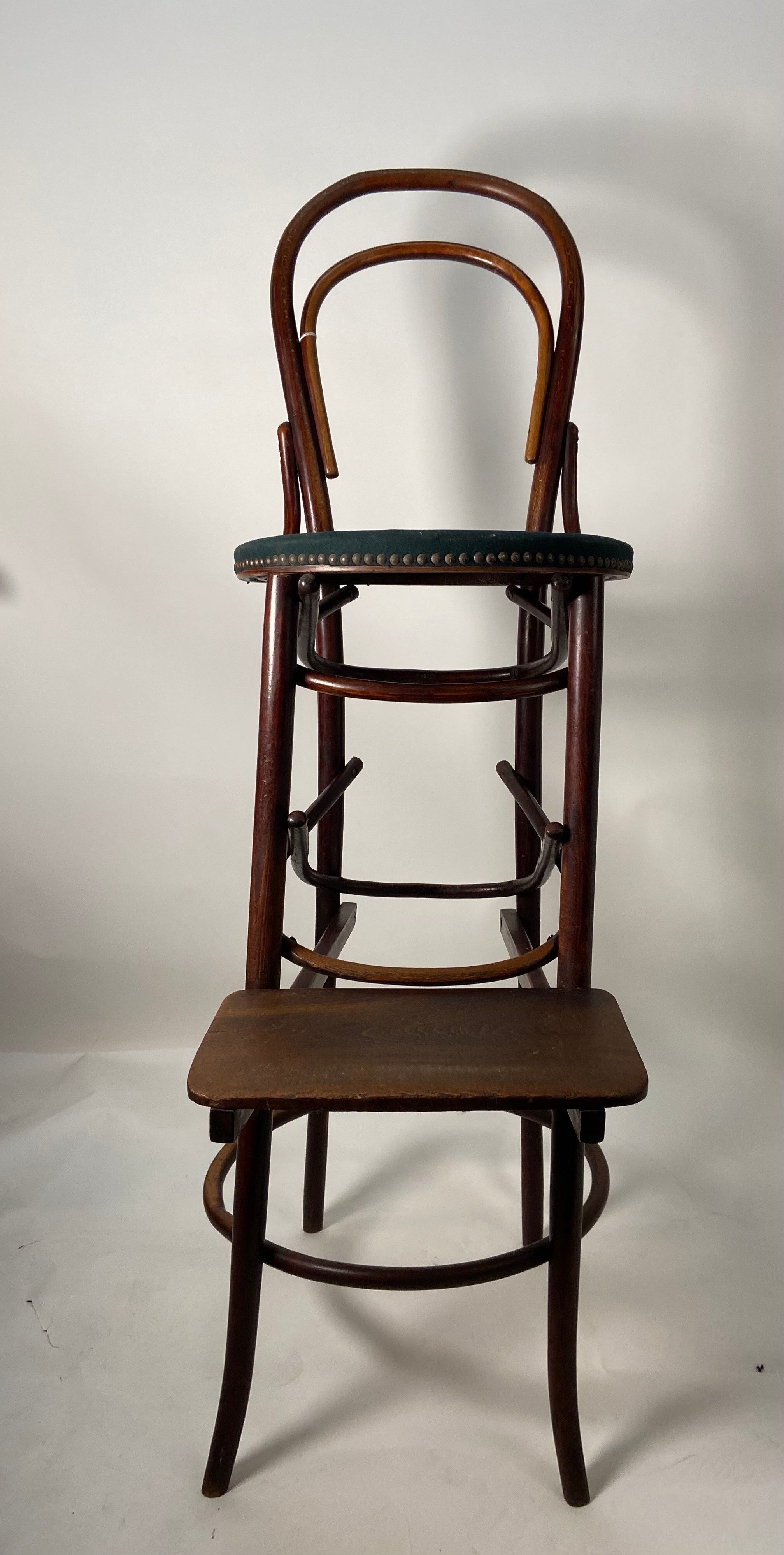 Chaise de surveillant  attribuée à Thonet
