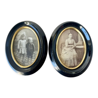 Pair of black wooden oval frames 1880’s  each 13 cm x 10 cm glass measurements 8.5 cm x 5.5 cm