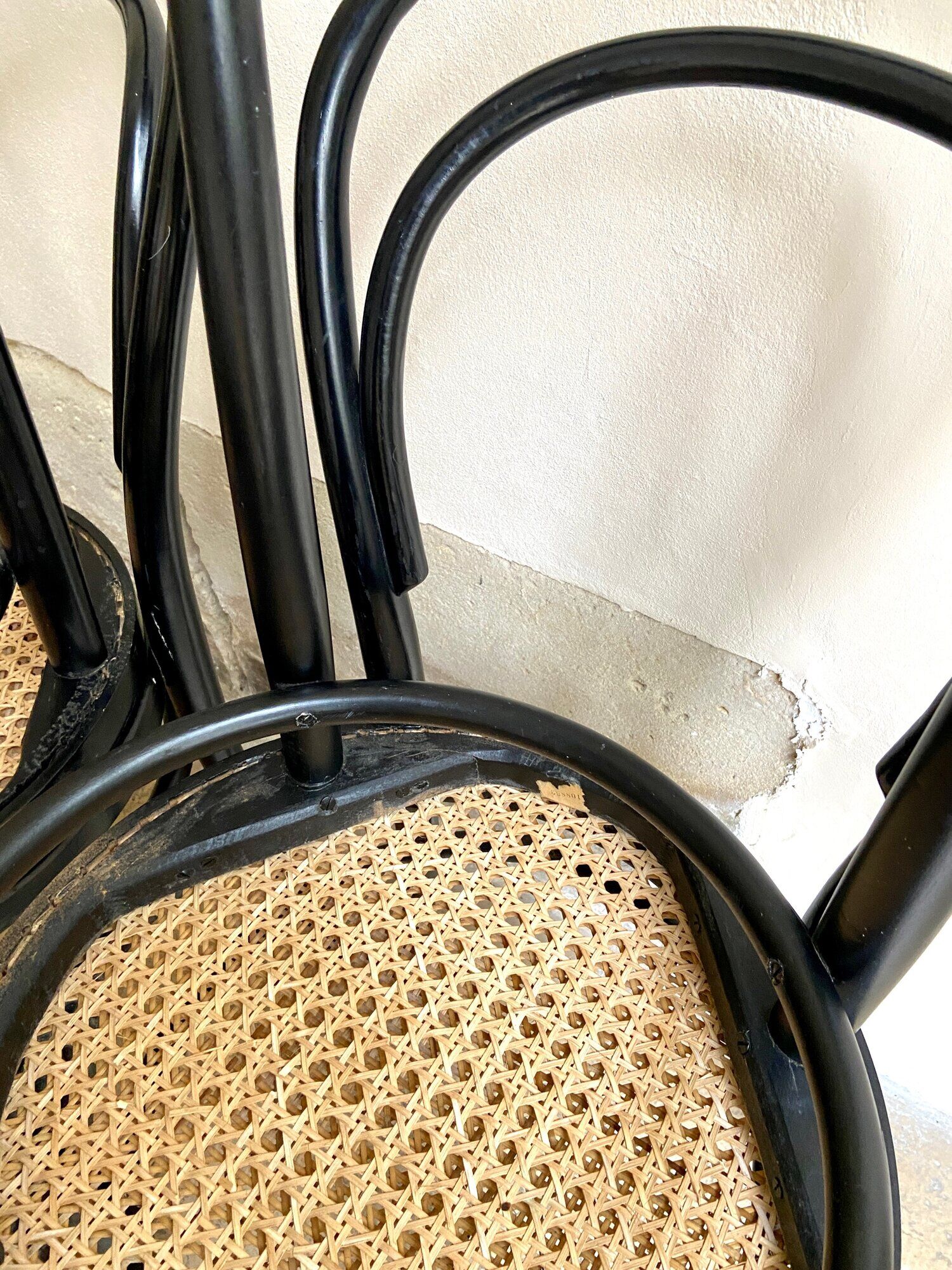 Set of 4 bistro chairs in black arched beech and canning