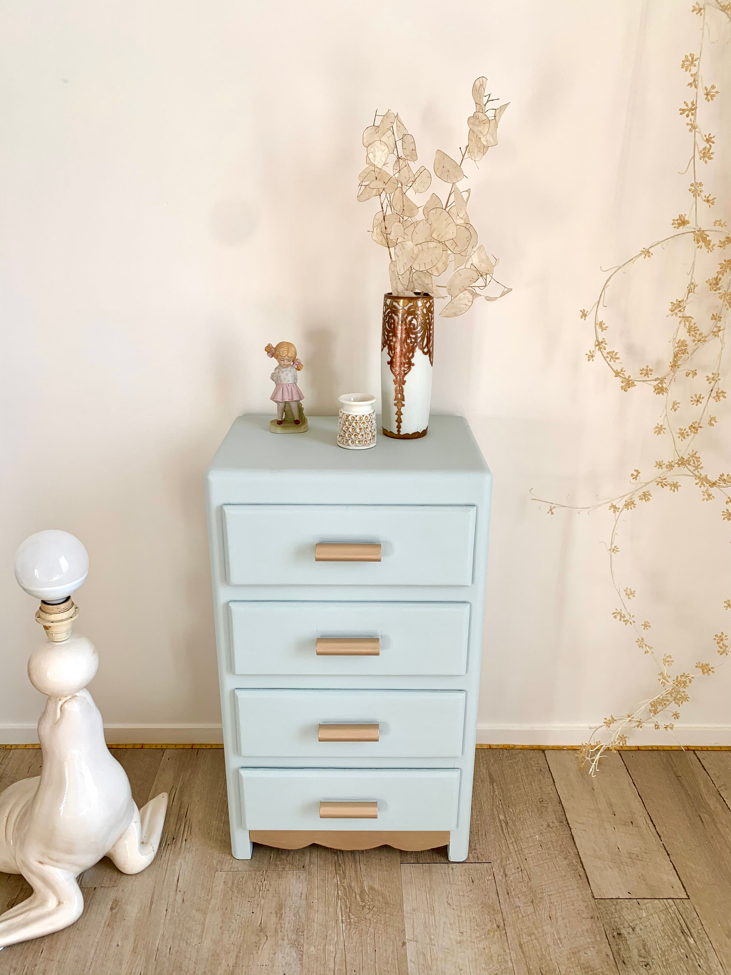 Chiffonnier vintage