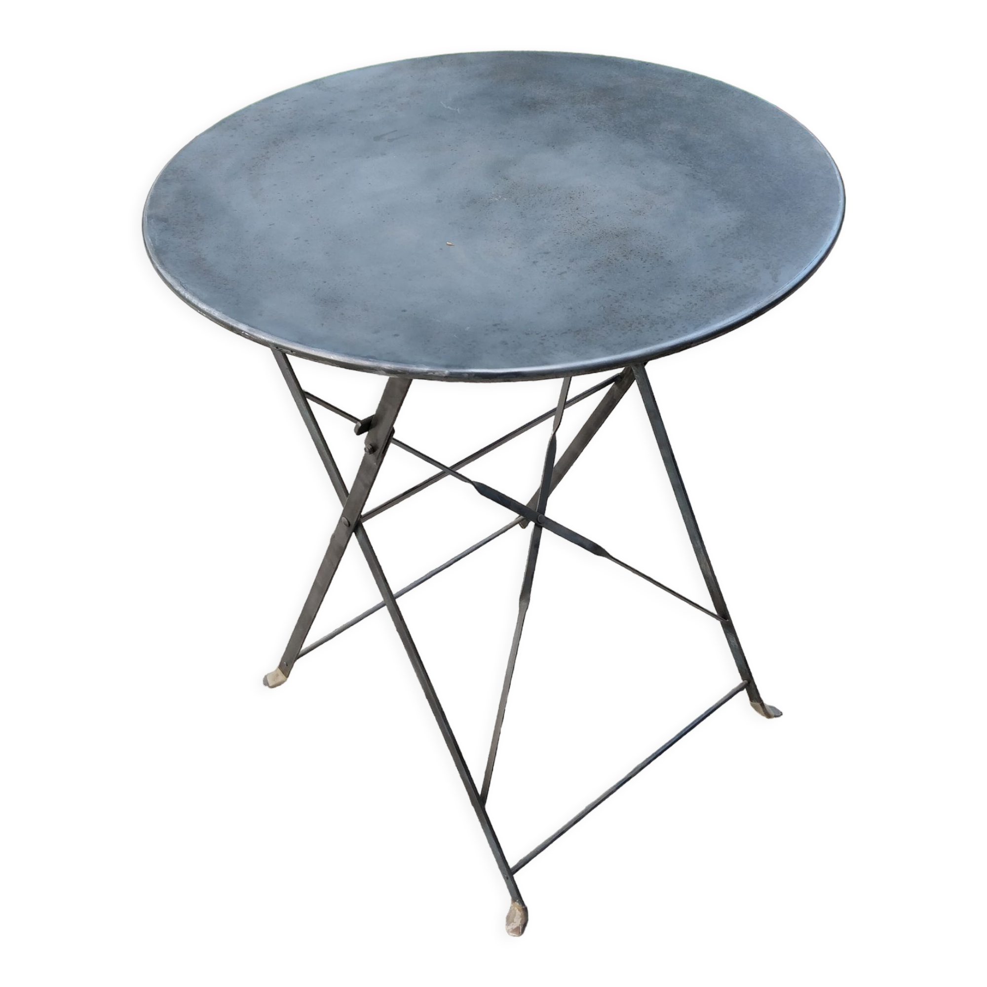 Steel round table
