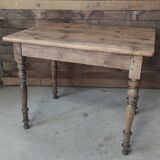 Small farm table with turned legs