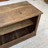 Central island trading counter in walnut