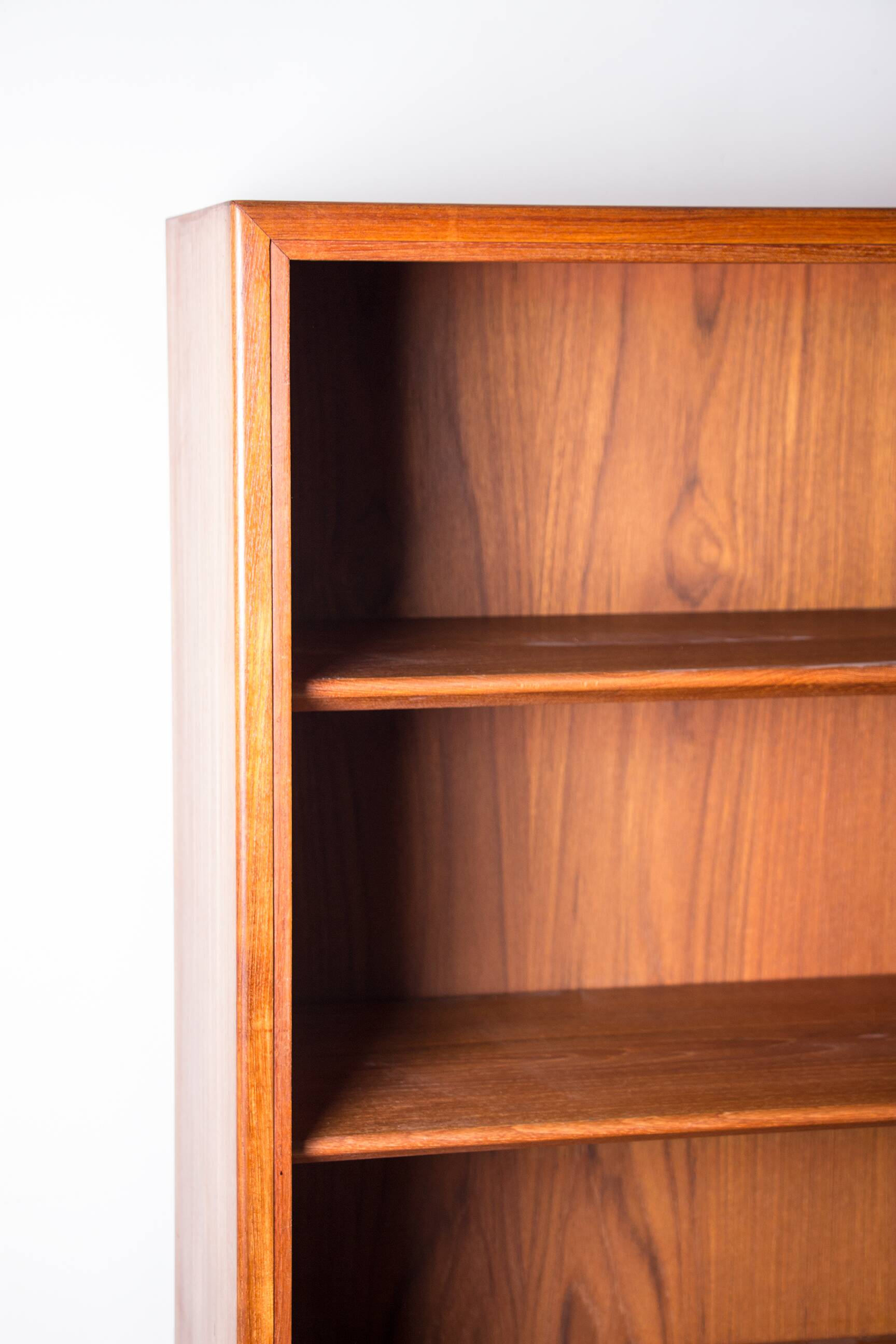 Danish Teak Bookcase, Showcase by Borge Mogensen for Soborg Mobelfabrik 1960.